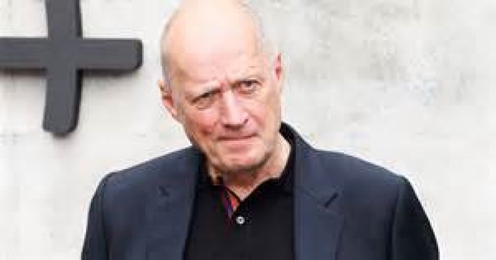 Was adrian edmondson in eastenders?