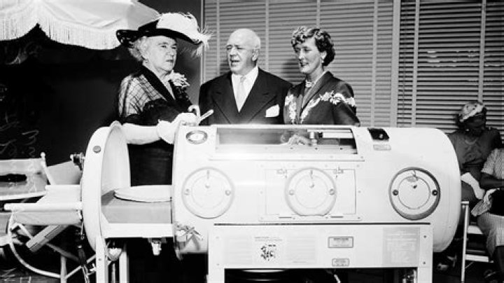 Was buddy ebsen in an iron lung?
