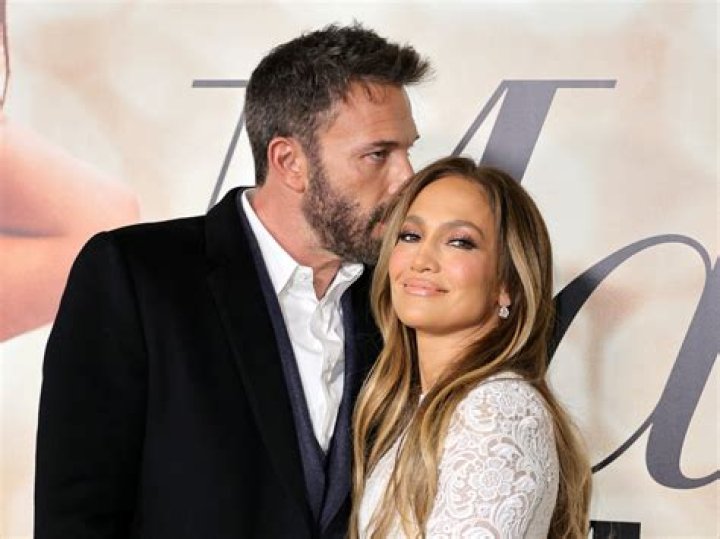 Was jennifer lopez married to ben affleck?