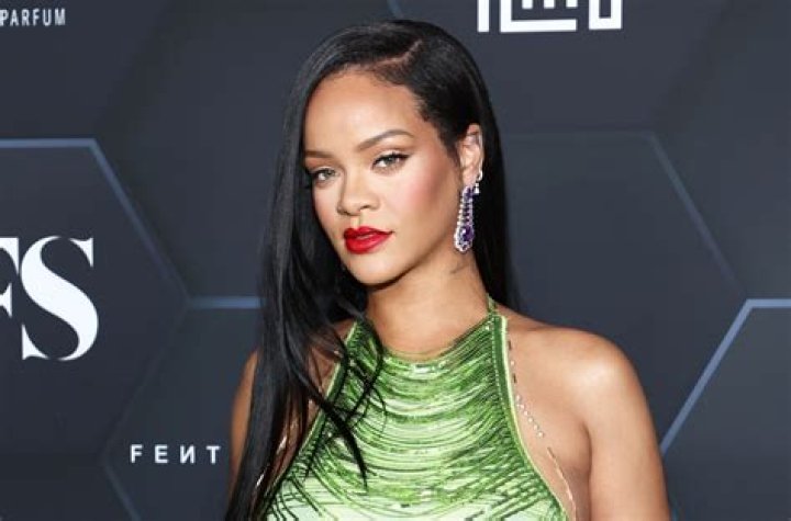 Was rihanna born rich?