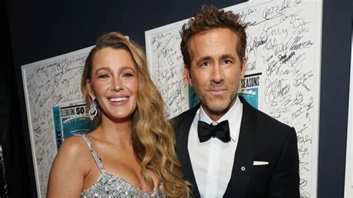 Was ryan reynolds married to alanis morissette?