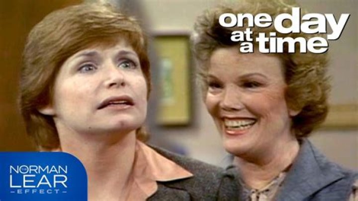 Was schneider married on one day at a time?