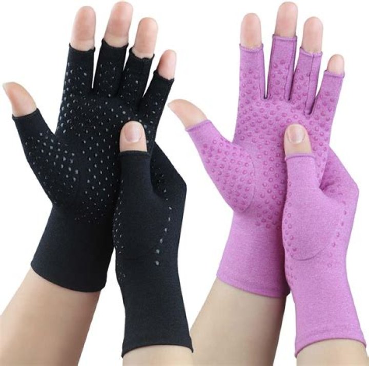 What are fingerless gloves good for?