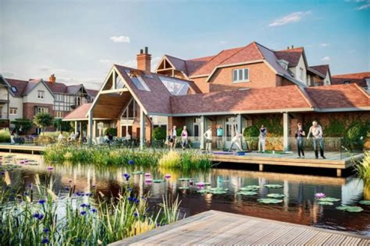 What are the pitfalls of retirement villages?