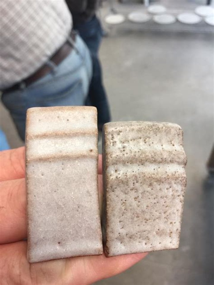 What causes pinholes in glaze?