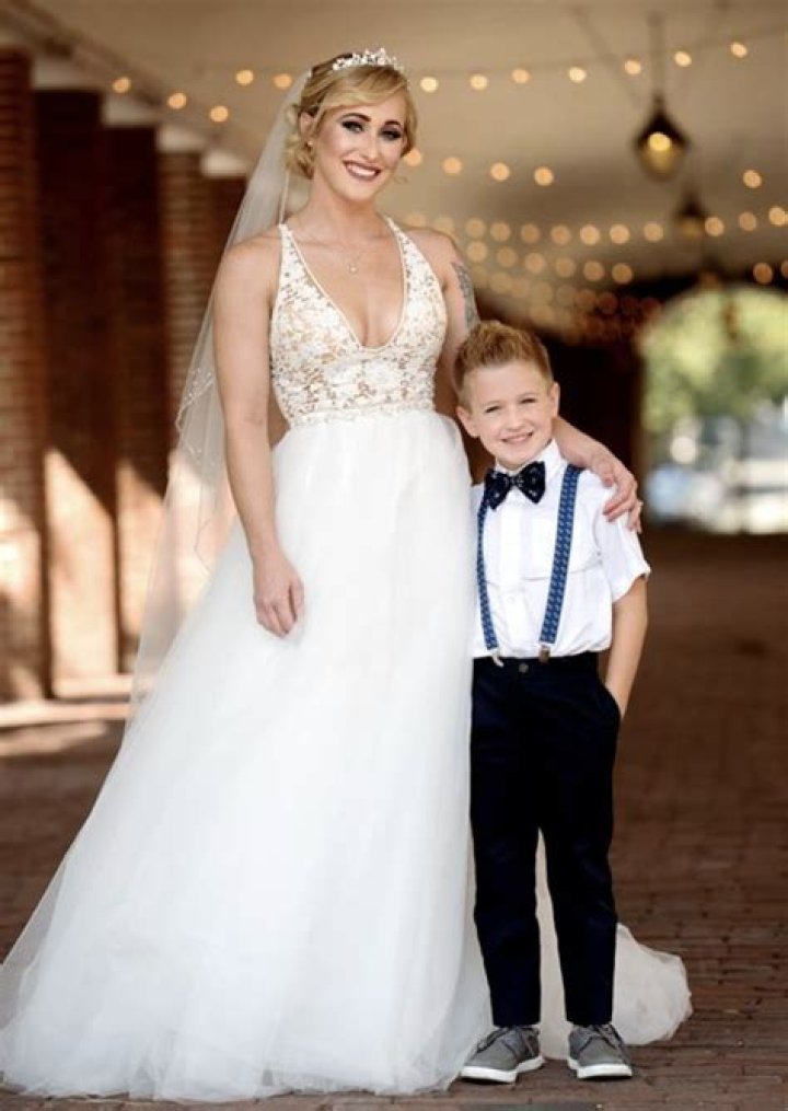 What color should the ring bearer wear?