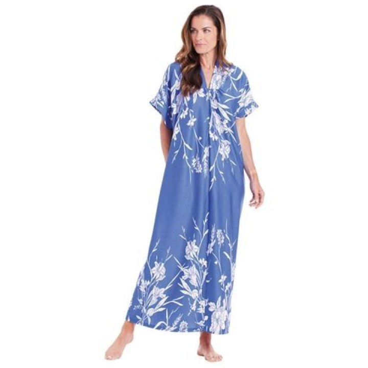 What does a muumuu look like?
