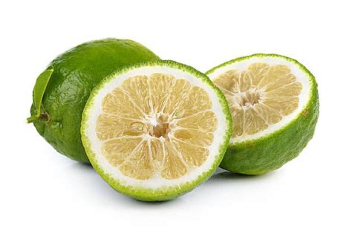 What does bigarade smell like?