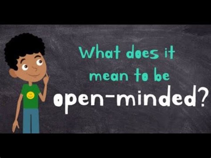 What does fair-minded meaning in english?