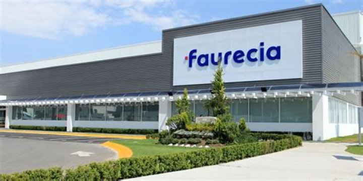 What does faurecia do?