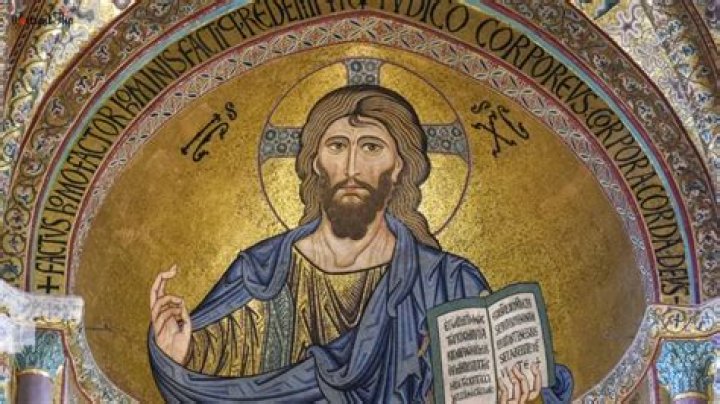 What does pantocrator mean in greek?