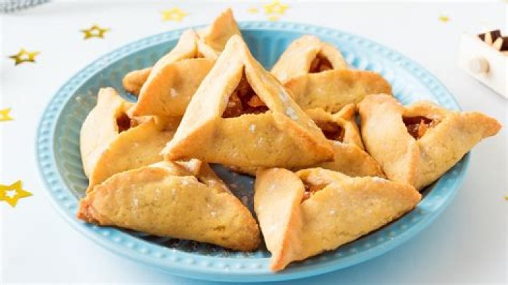 What holiday do you eat hamantaschen?