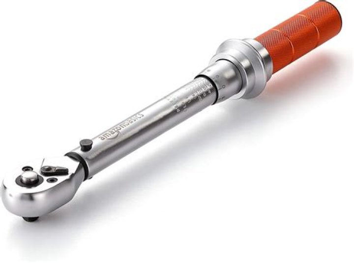What is a dynamometric wrench?