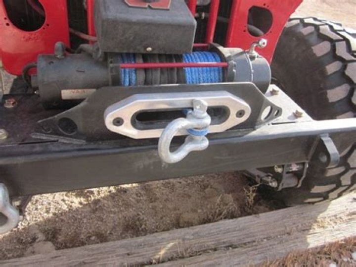 What is a fairlead mount?