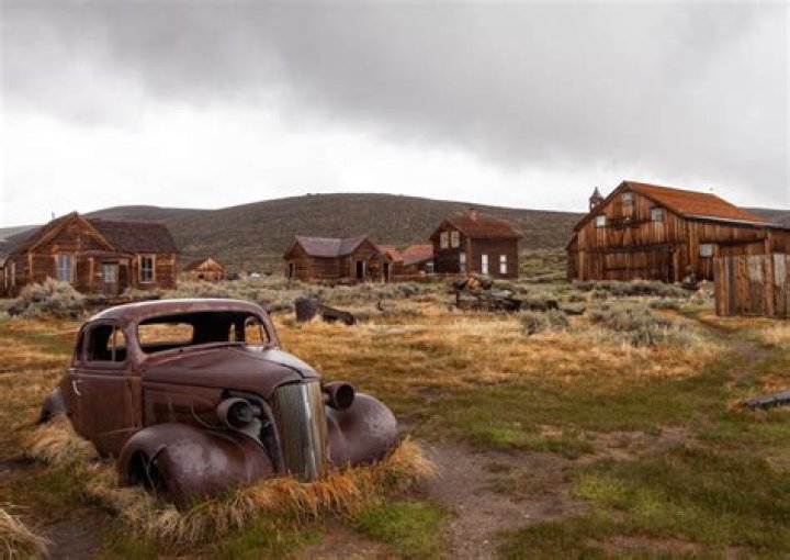What is a ghost town?