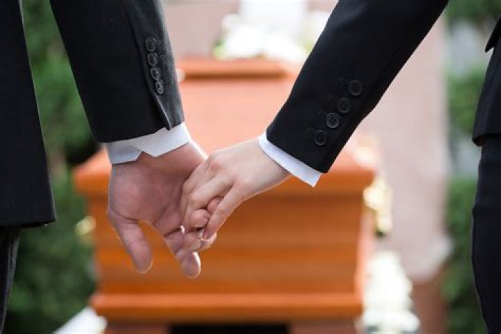What is a humanist funeral service?