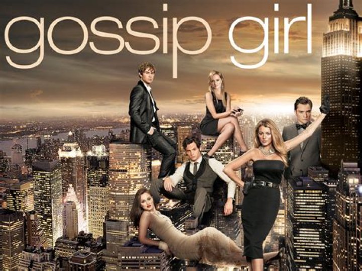 What is gossip girl about?