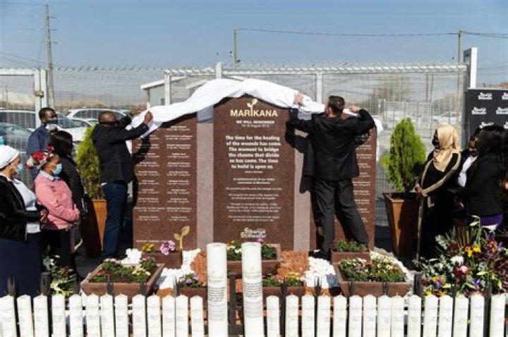What is marikana massacre?
