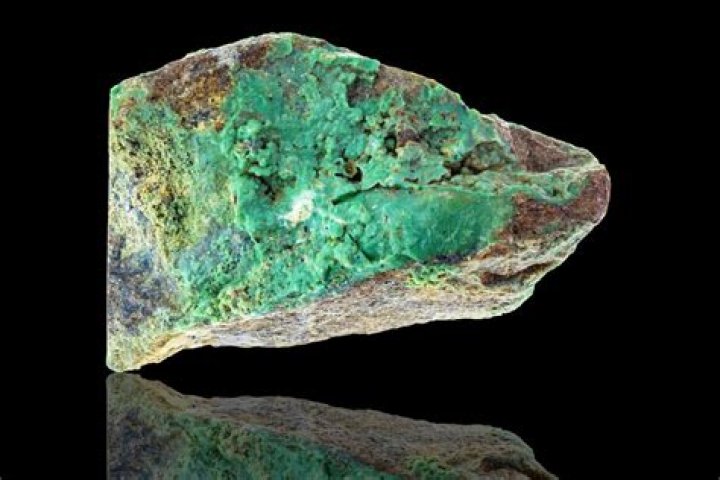 What is the formula of garnierite?