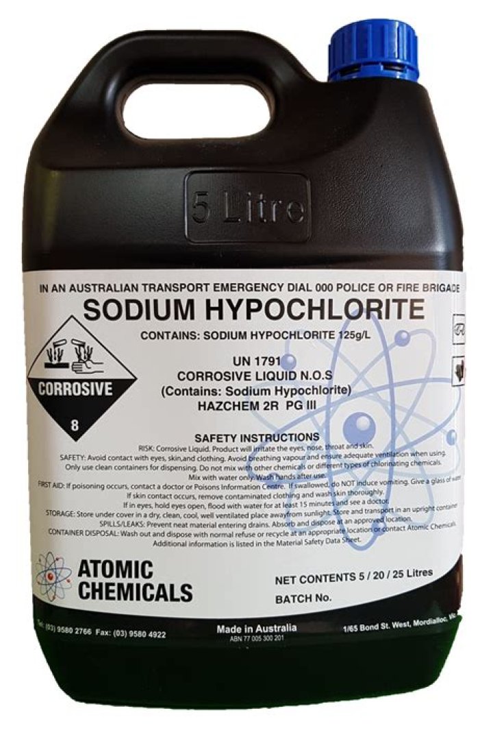 What is the ph of sodium hypochlorite?