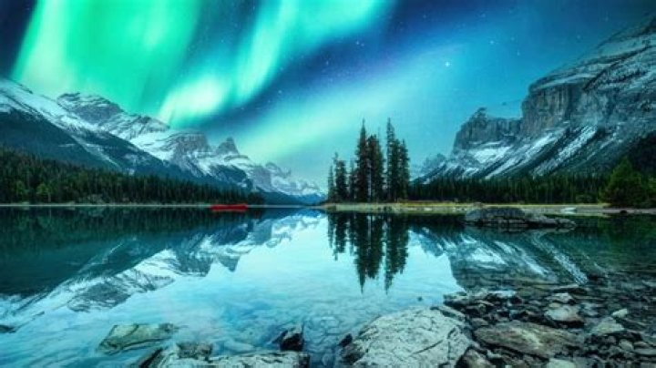 What is tuque in canada?