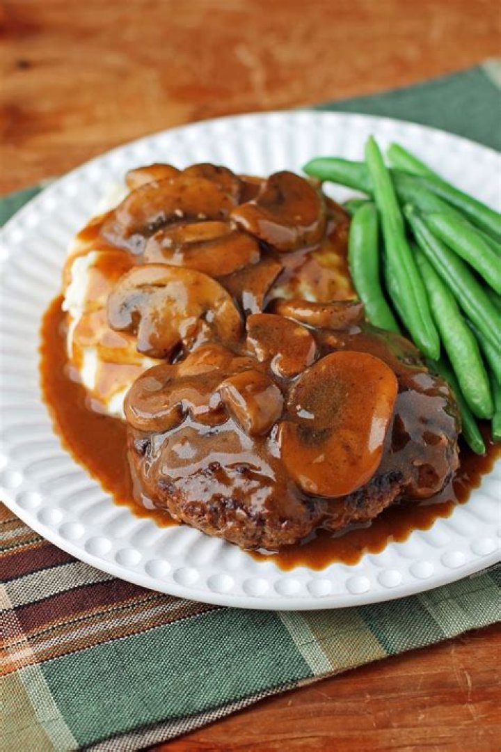 What salisbury steak made of?
