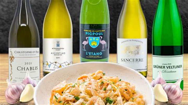 What wine goes well with cured meat?