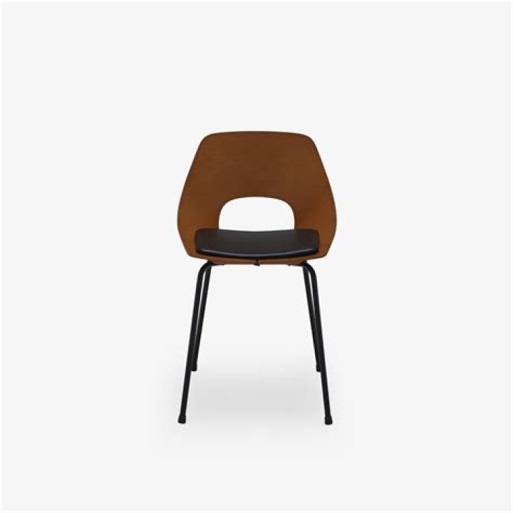 Whats a carver chair?