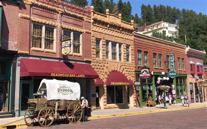 Whats in deadwood sd?