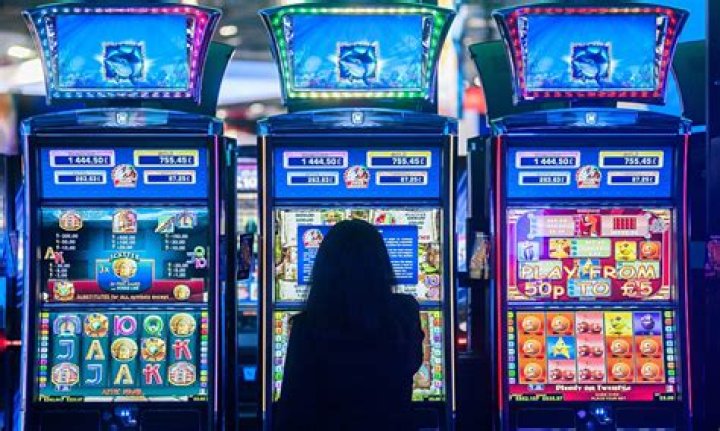 When are slot machines best to play?