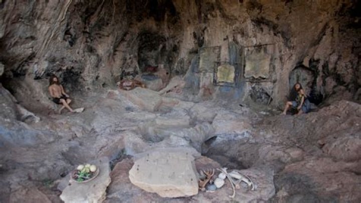 When did cavemen go extinct?