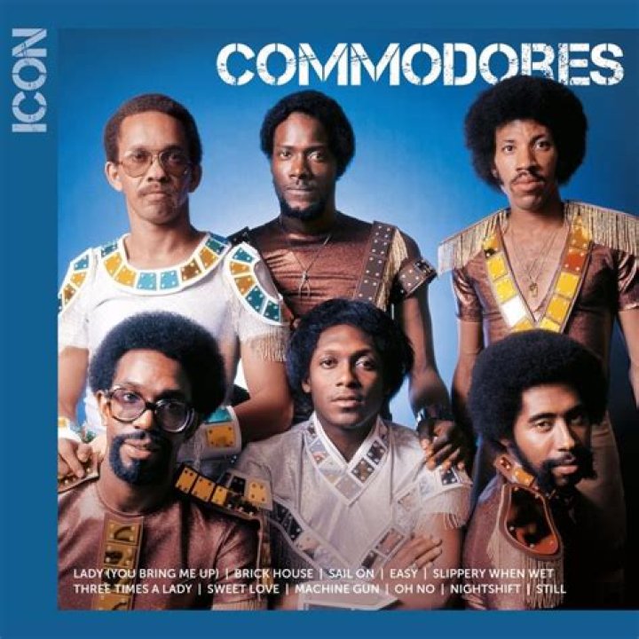 When did the commodores break up?