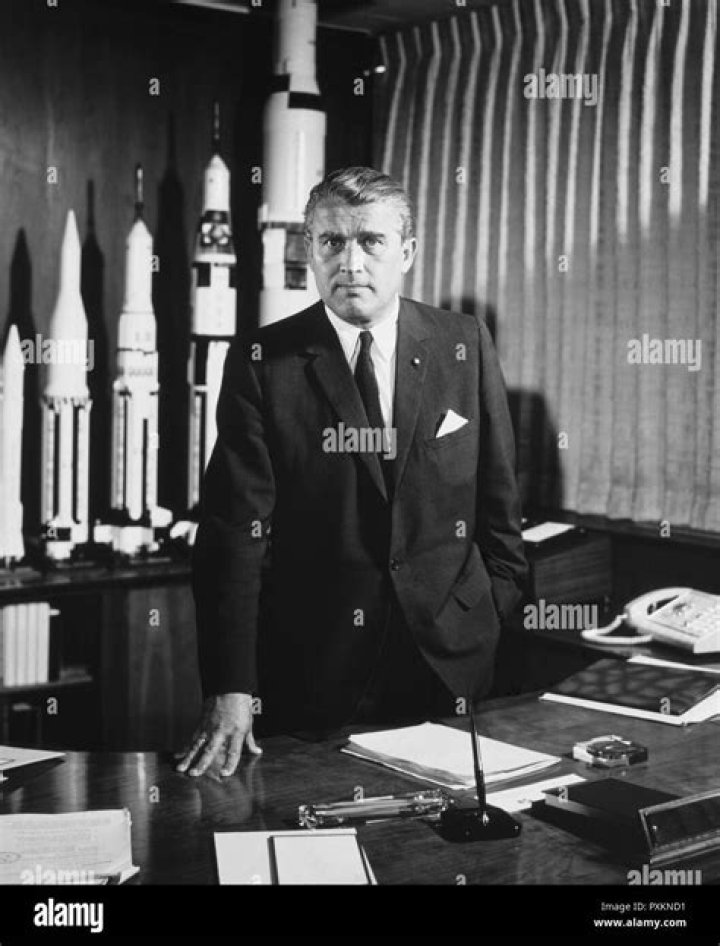 When did wernher von braun die?