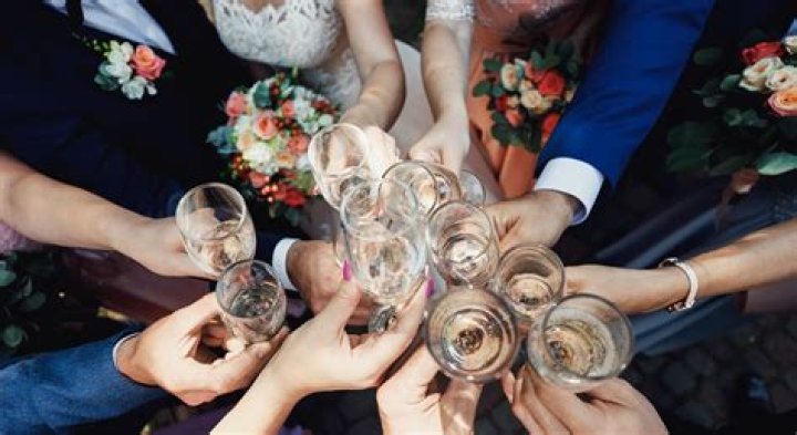 When do toasts happen at a wedding?