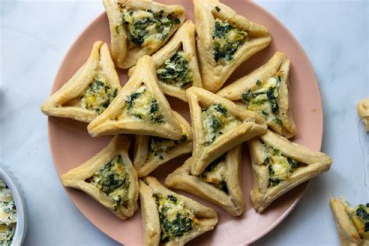 When do you eat hamantaschen?