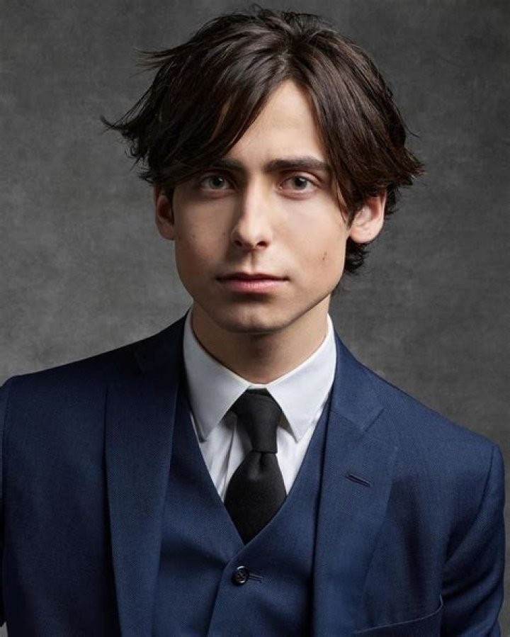 When was aidan gallagher born?