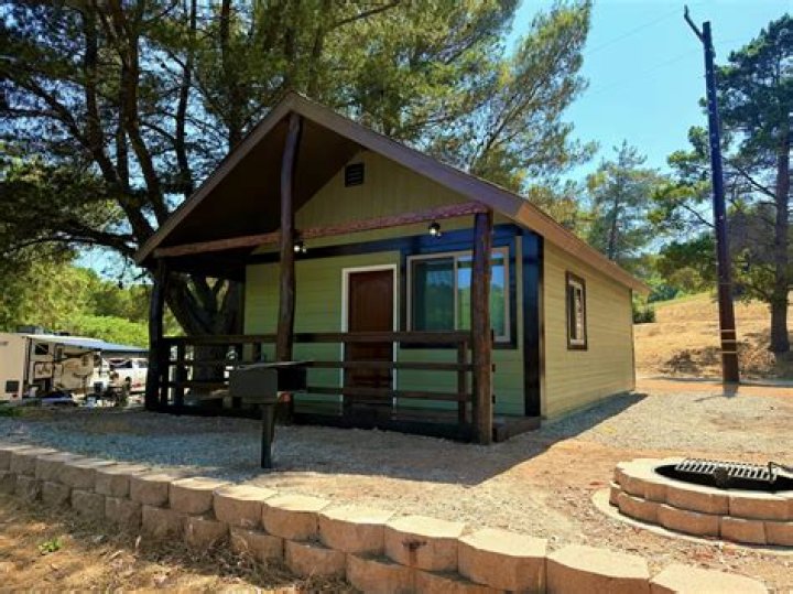 When was lake casitas built?