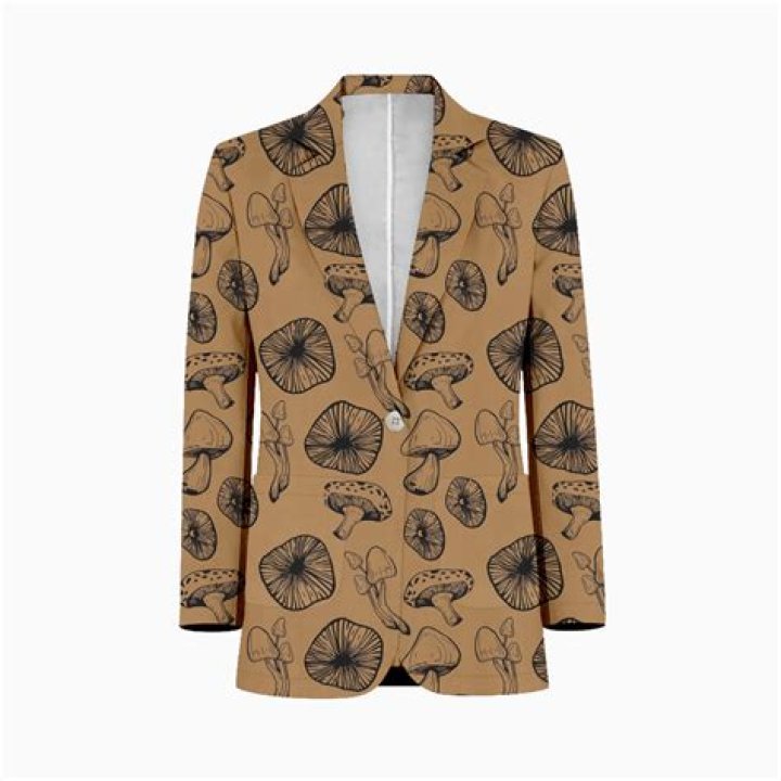 Where are jolyn suits made?