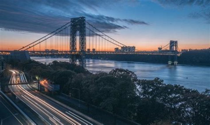 Where does goodfellas take place?