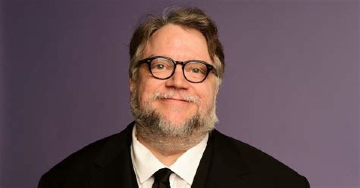 Where does guillermo del toro live?
