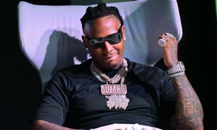 Where does moneybagg yo live?