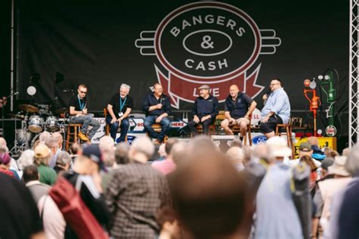 Where is bangers and cash auction house?