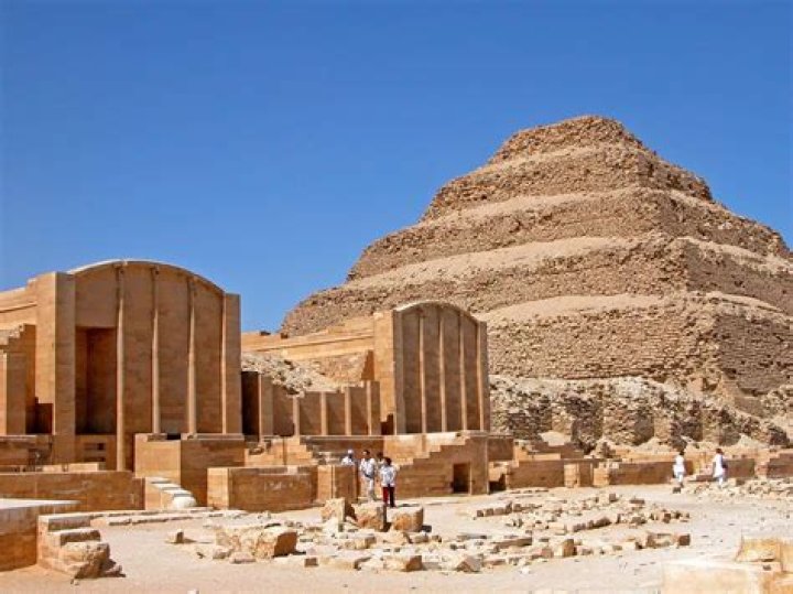 Where is the serapeum in egypt?
