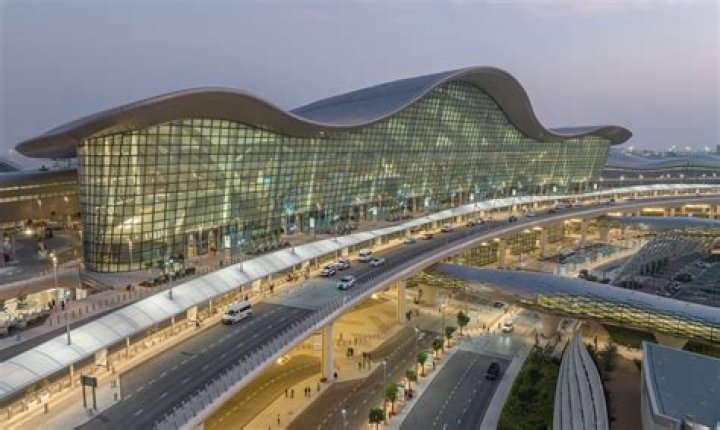 Which airport is rdm?