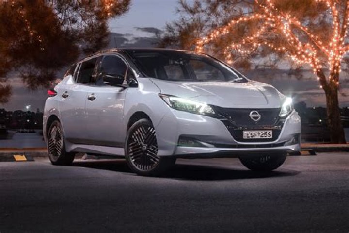 Which nissan leaf has the longest range?
