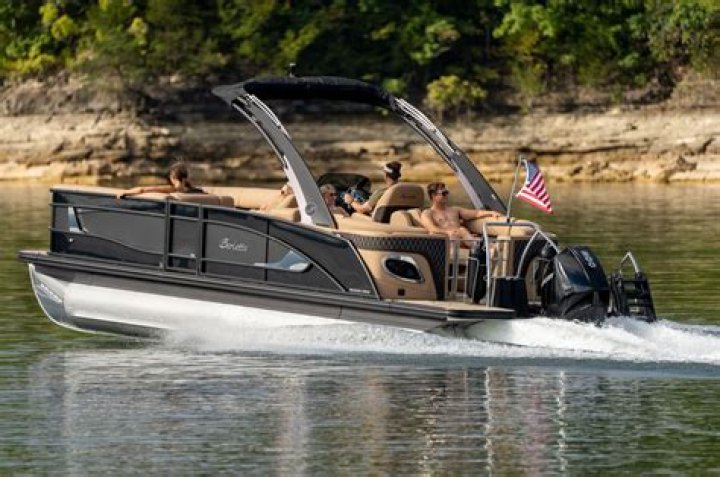 Which pontoon boat to buy?