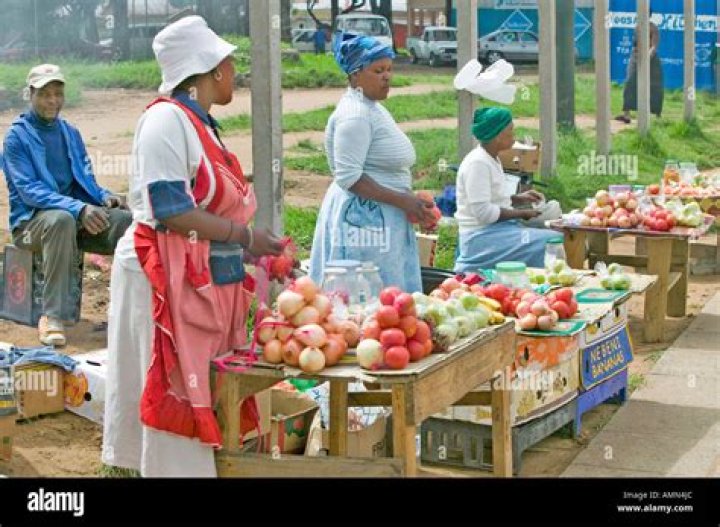 Who are street vendors?