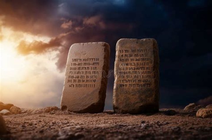 Who cut the second set of tablets of stone?