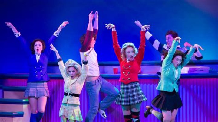 Who dies in heathers?
