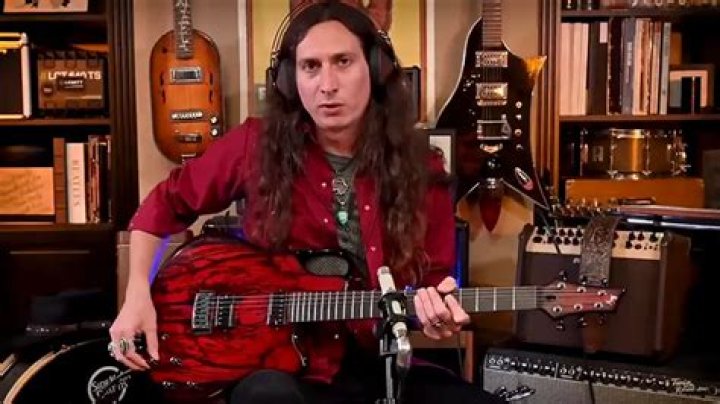 Who is justin johnson guitarist?